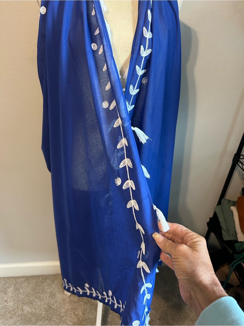 NEW Fig & Vine Royal Blue Embroidered Tassel Scarf Wrap Swim Coverup Sz L/XL - Picture 2 of 6